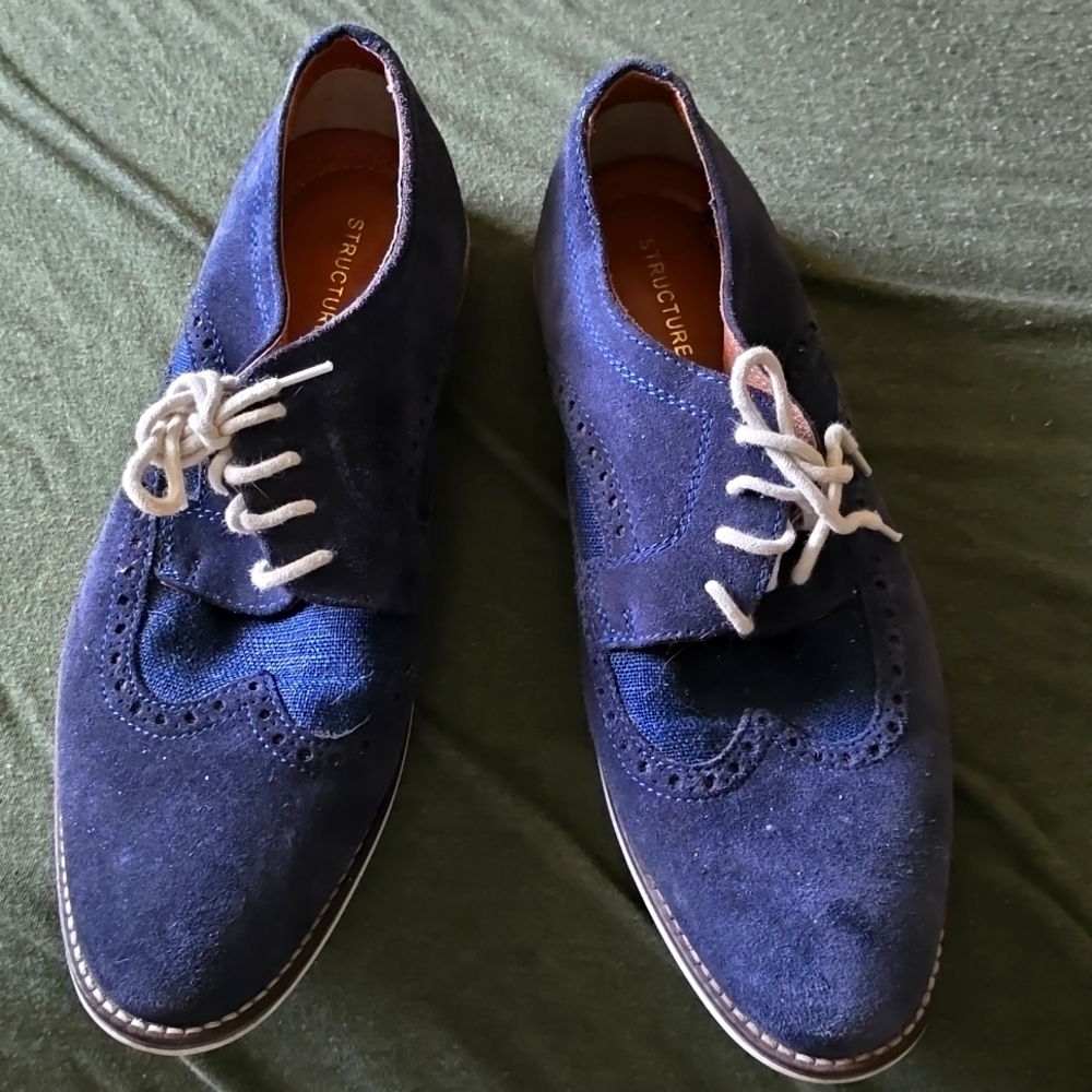 Dress shoes